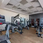 Waves Holiday Homes - Cozy & Fully Furnished Studio In Dubai Sports City