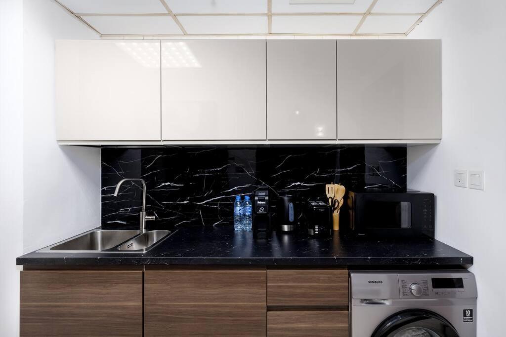 Apartment Waves Homes - Cozy & Fully Furnished In Sports *