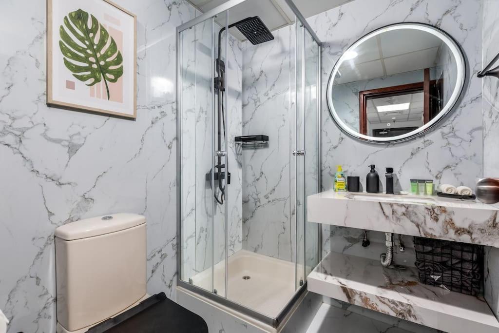 Apartment Waves Homes - Cozy & Fully Furnished In Sports Dubai